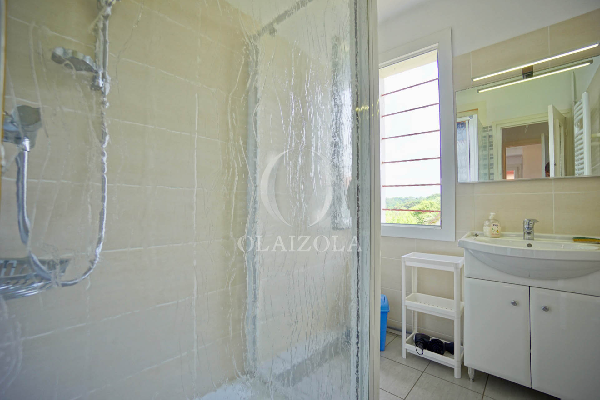 Photo 24
