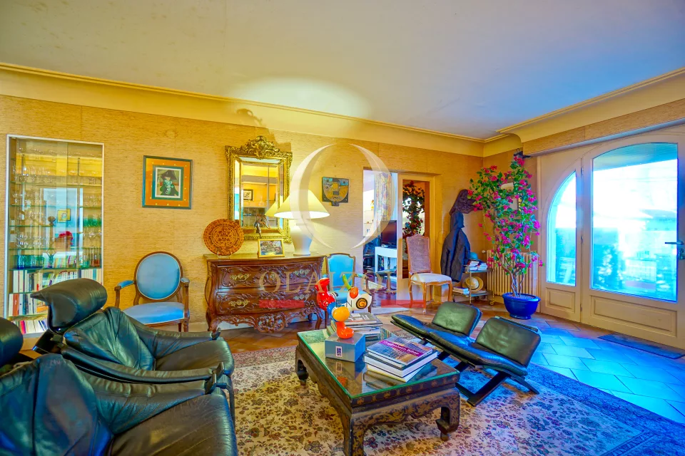 Villa avec piscine et salle de cinéma — photo 14