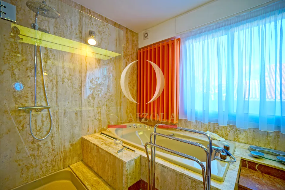 Villa avec piscine et salle de cinéma — photo 22