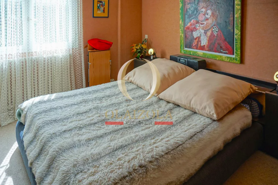 Villa avec piscine et salle de cinéma — photo 29