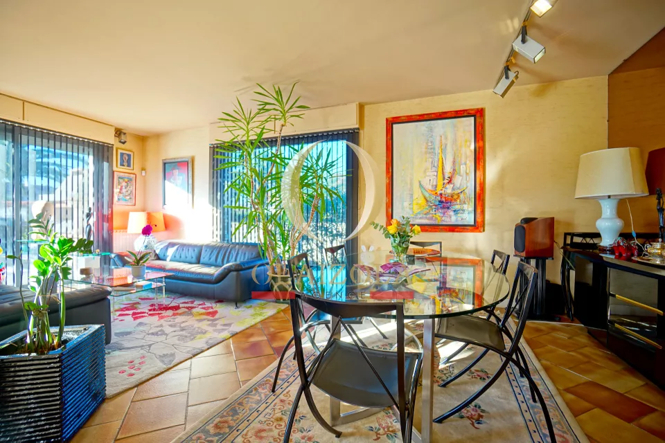 Villa avec piscine et salle de cinéma — photo 4