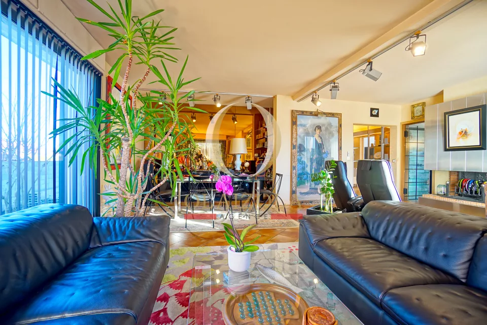 Villa avec piscine et salle de cinéma — photo 7