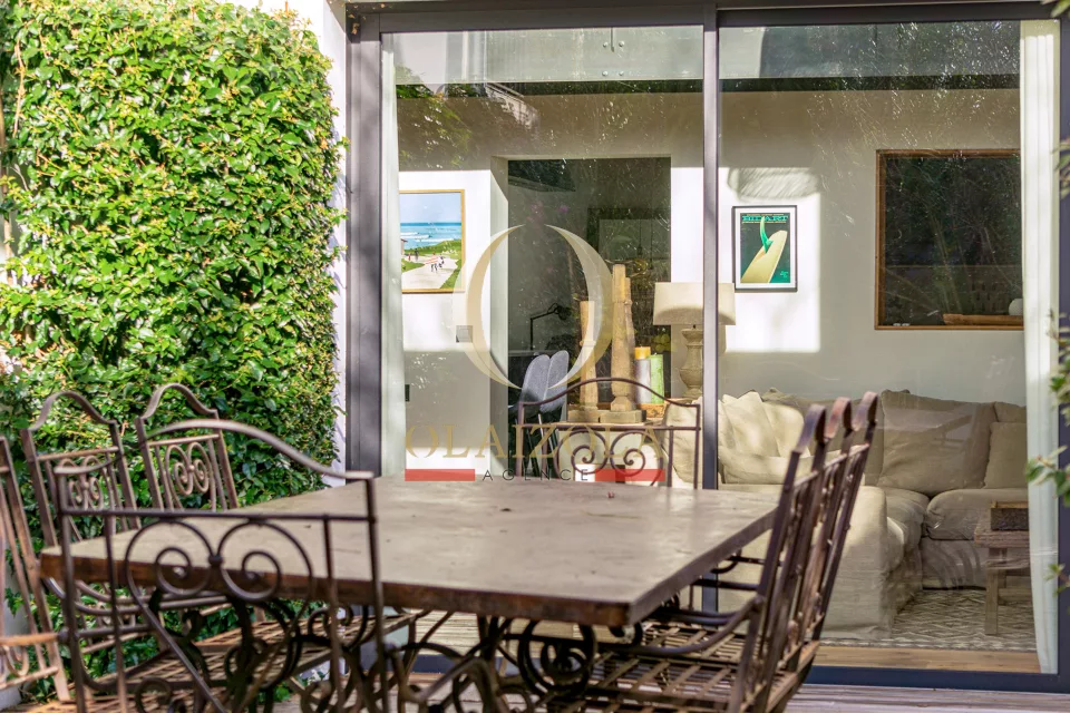 Appartement avec jardin et piscine — photo 11