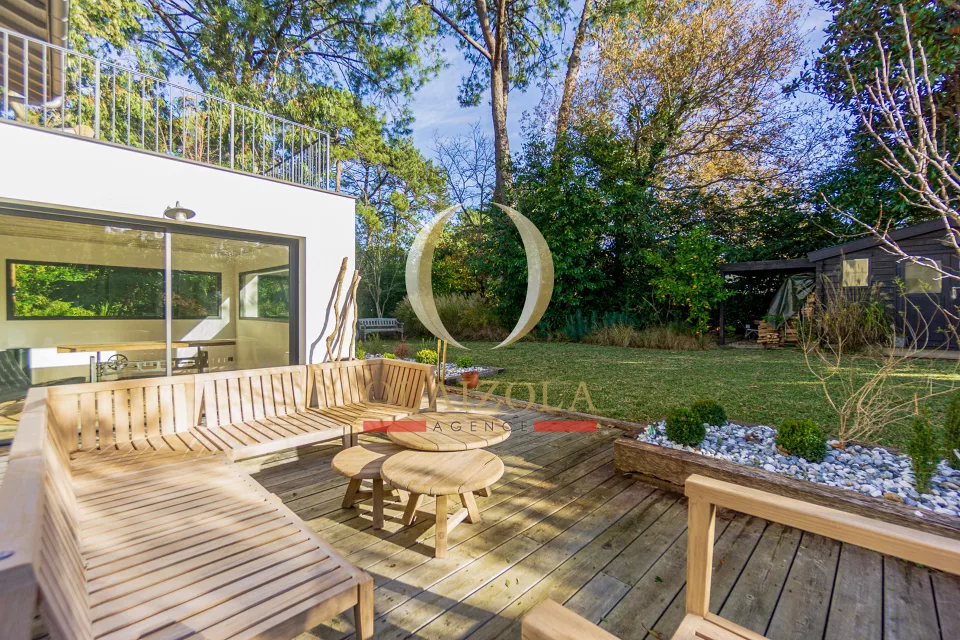 Appartement avec jardin et piscine — photo 13