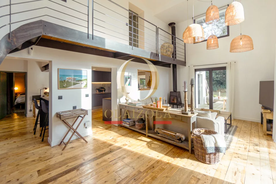 Appartement avec jardin et piscine — photo 23