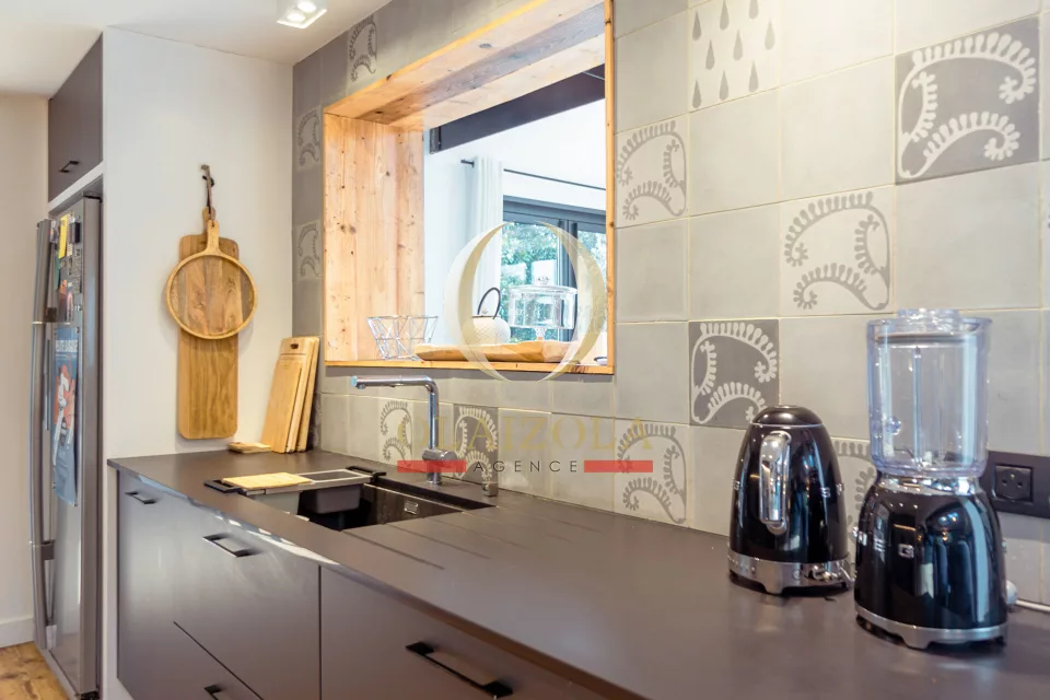 Appartement avec jardin et piscine — photo 27
