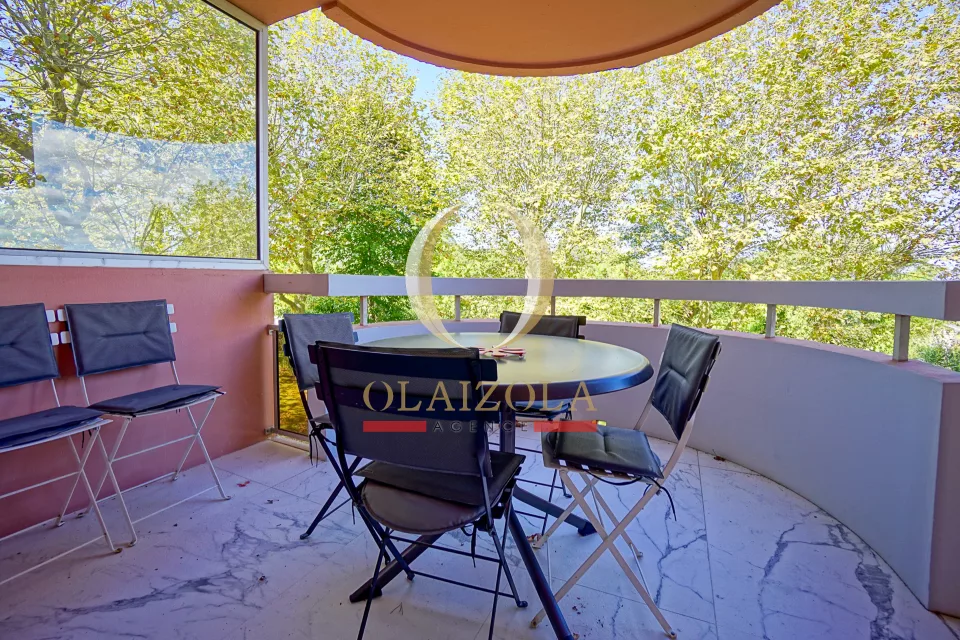 Appartement avec deux terrasses — photo 16