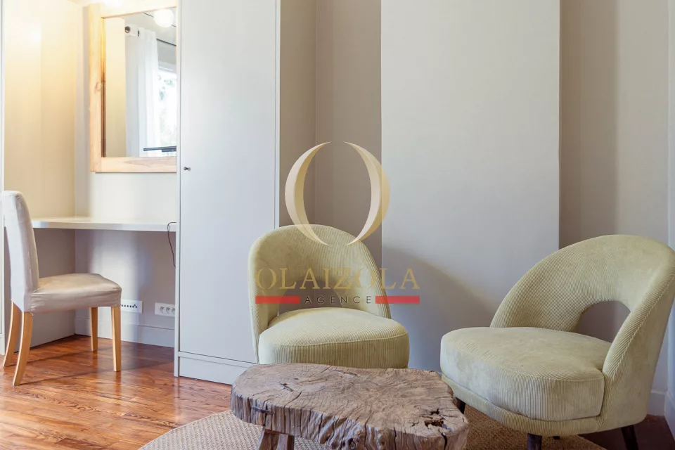 Appartement avec terrasse et piscine — photo 12