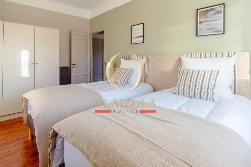 Appartement avec terrasse et piscine — photo 16
