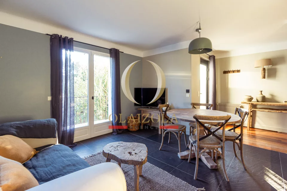 Appartement avec terrasse et piscine — photo 9