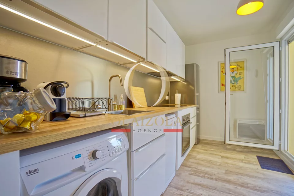 MODERNITE A DEUX PAS DE LA PLAGE — photo 13