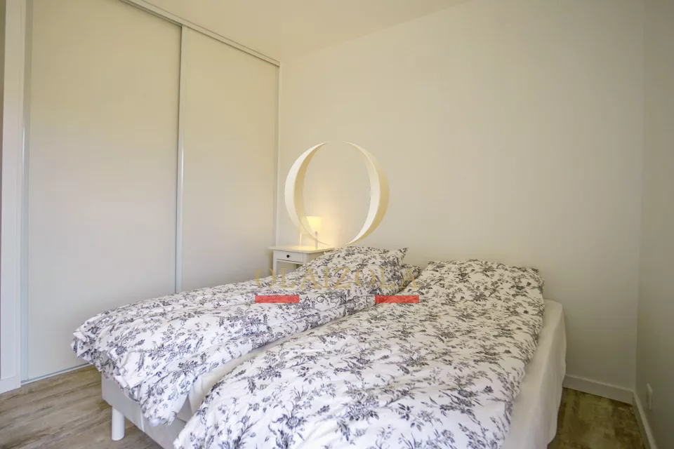 MODERNITE A DEUX PAS DE LA PLAGE — photo 20