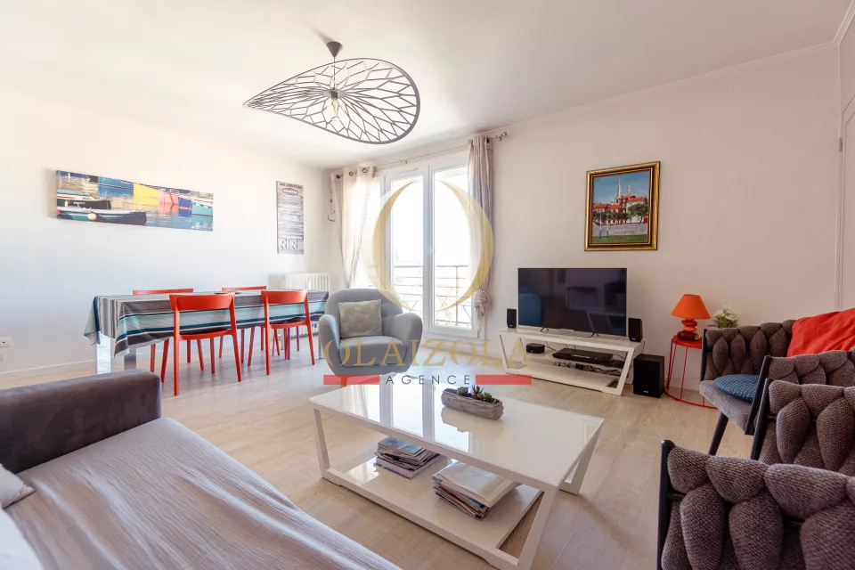 Image de Appartement central avec deux balcons
