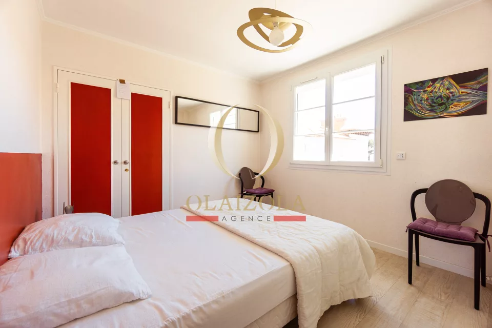 Appartement central avec deux balcons — photo 14