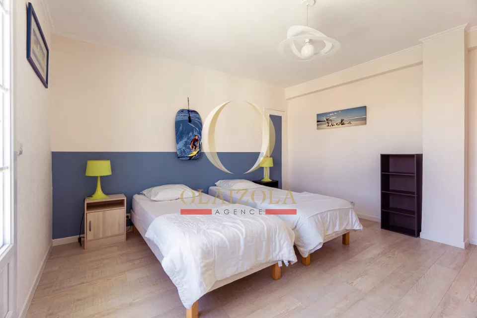 Appartement central avec deux balcons — photo 17