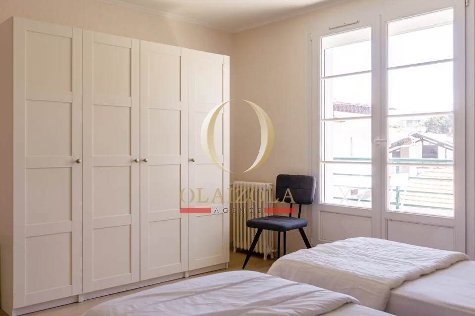 Appartement central avec deux balcons — photo 19