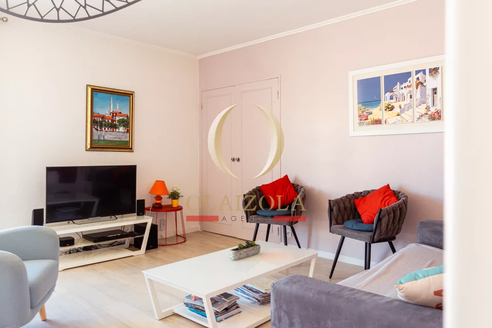 Appartement central avec deux balcons — photo 5