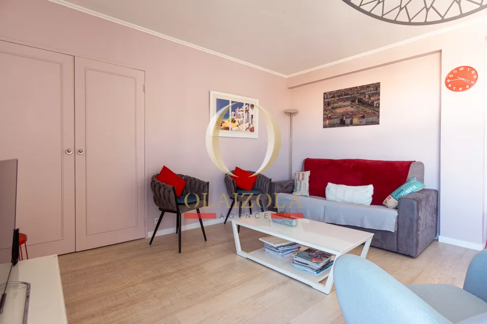 Appartement central avec deux balcons — photo 6