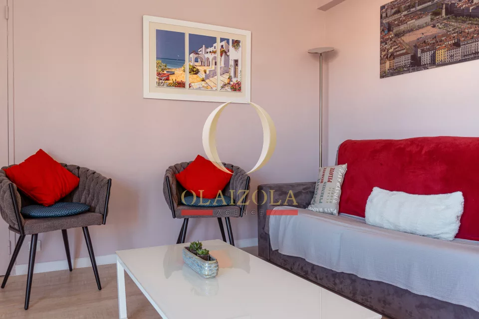 Appartement central avec deux balcons — photo 7