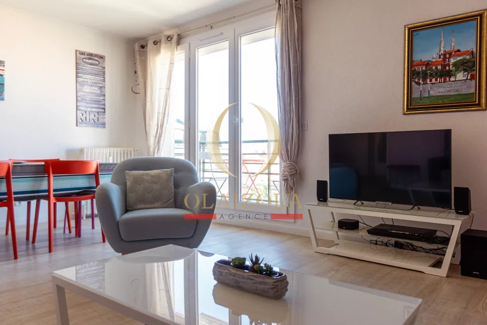 Appartement central avec deux balcons — photo 9