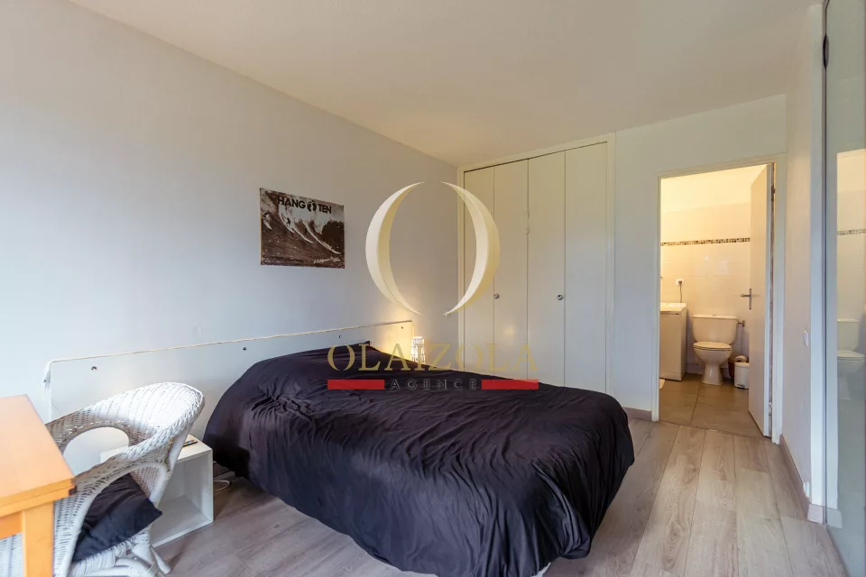 Appartement au calme face à un parc — photo 12