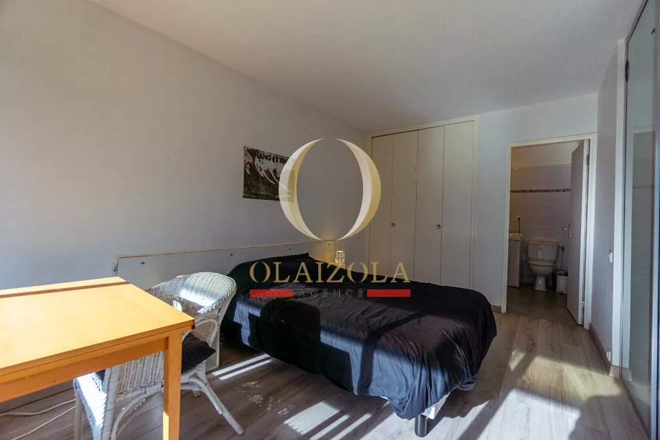 Appartement au calme face à un parc — photo 14