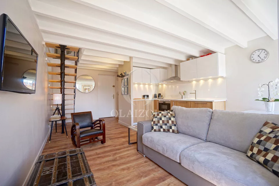 Duplex sous les toits en centre-ville — photo 10