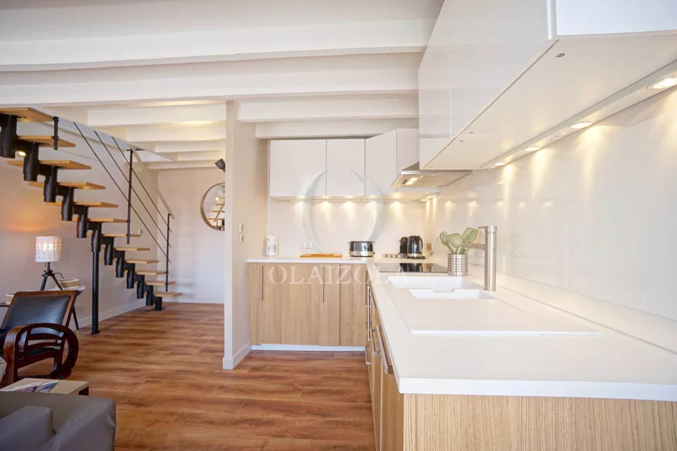 Duplex sous les toits en centre-ville — photo 12