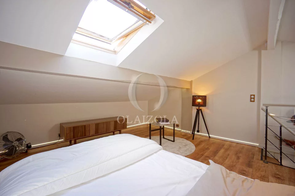Duplex sous les toits en centre-ville — photo 18