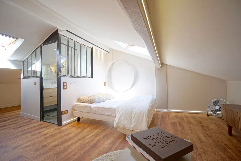 Duplex sous les toits en centre-ville — photo 20