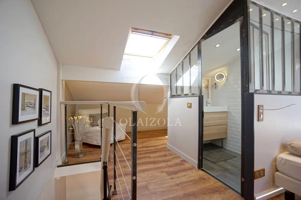 Duplex sous les toits en centre-ville — photo 21