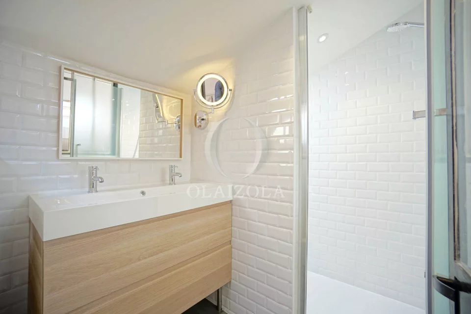 Duplex sous les toits en centre-ville — photo 22