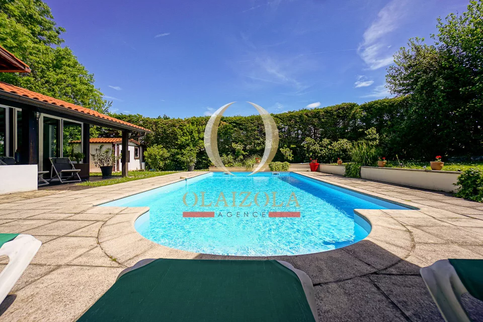 Villa avec piscine privée et jardin — photo 12
