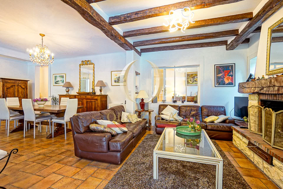 Villa avec piscine privée et jardin — photo 21