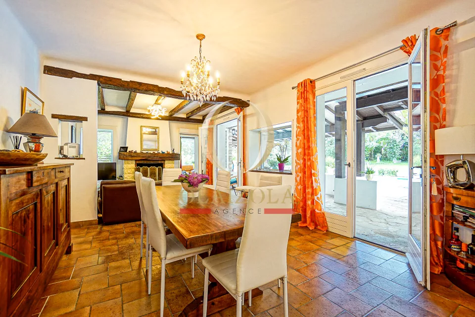 Villa avec piscine privée et jardin — photo 24