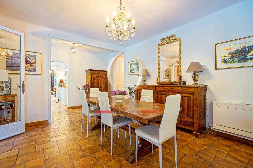Villa avec piscine privée et jardin — photo 25