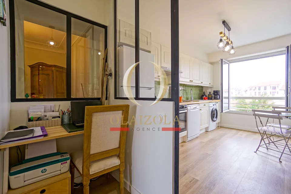Appartement avec balcon et aperçu mer — photo 10