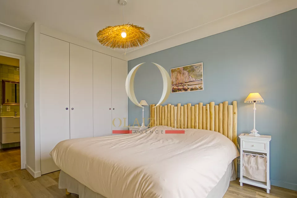 Appartement avec balcon et aperçu mer — photo 15