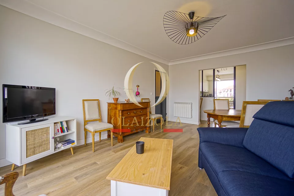 Appartement avec balcon et aperçu mer — photo 7