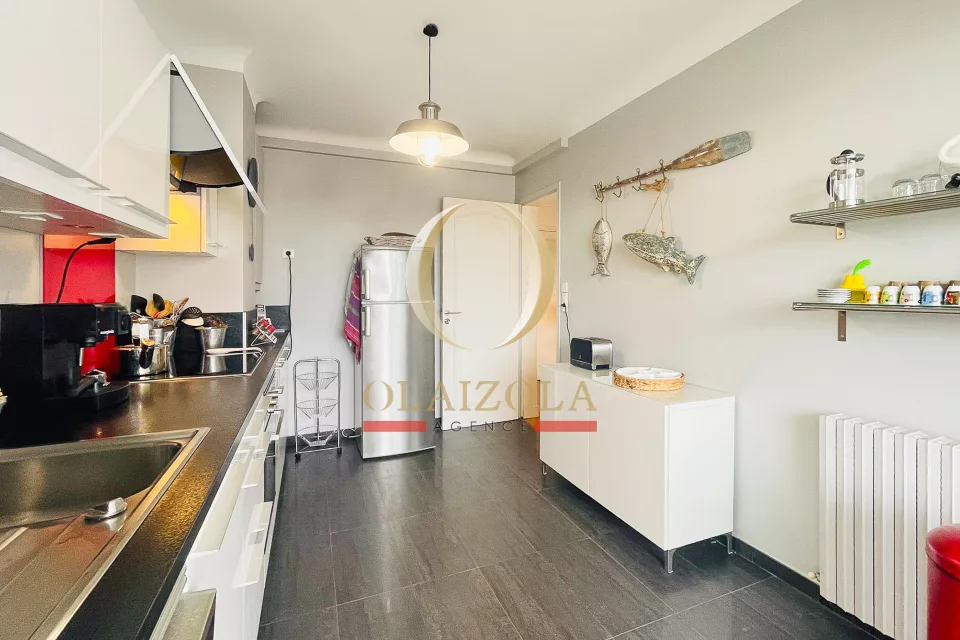 CHARMANT APPARTEMENT AVEC TERRASSE — photo 14