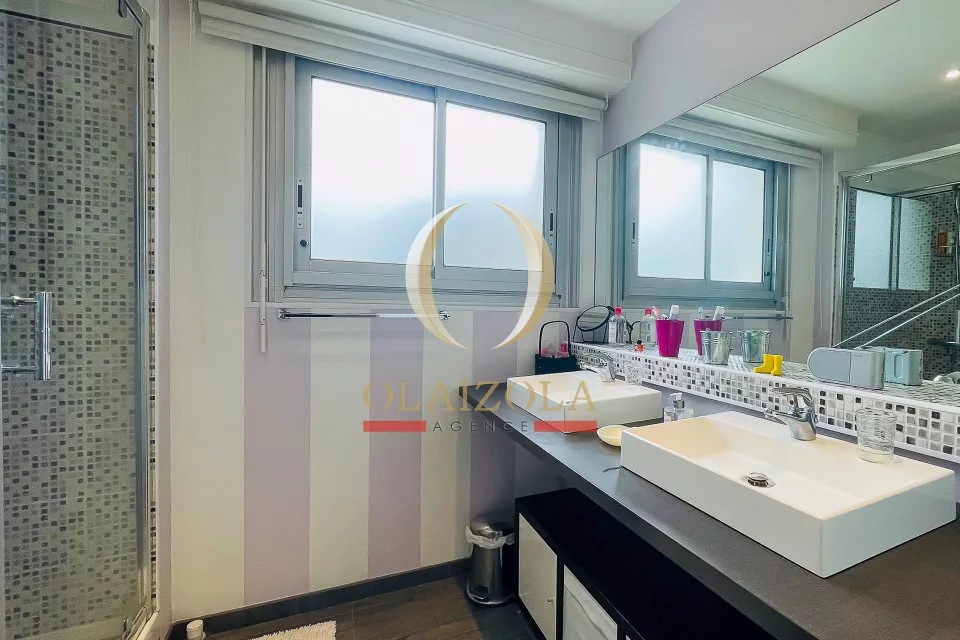 CHARMANT APPARTEMENT AVEC TERRASSE — photo 18