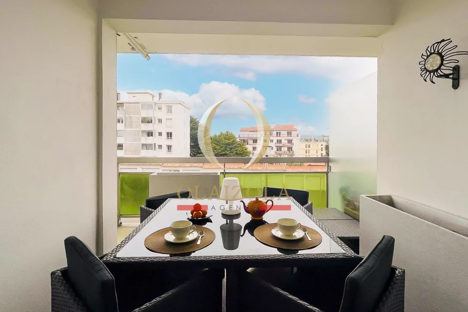 CHARMANT APPARTEMENT AVEC TERRASSE — photo 8